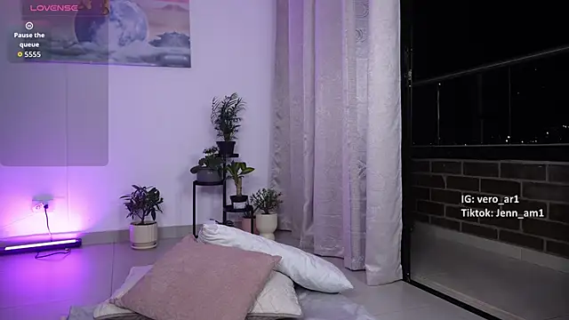 Veronica ar online show from 10-28-25, 12:25