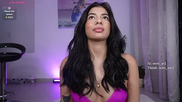 Veronica ar online show from 11-03-25, 02:13