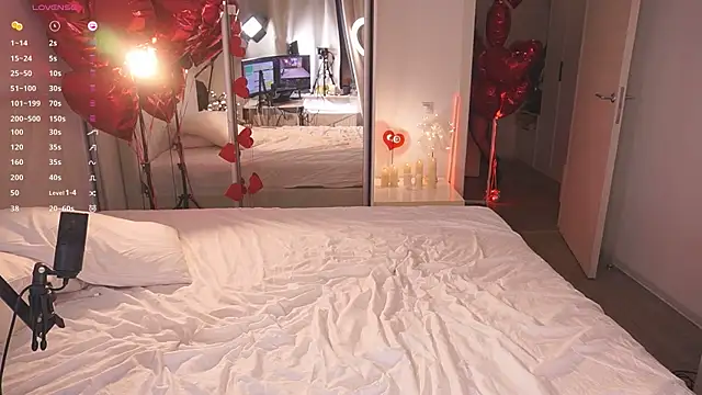 Ffoxyflame online show from 02-24-25, 04:49