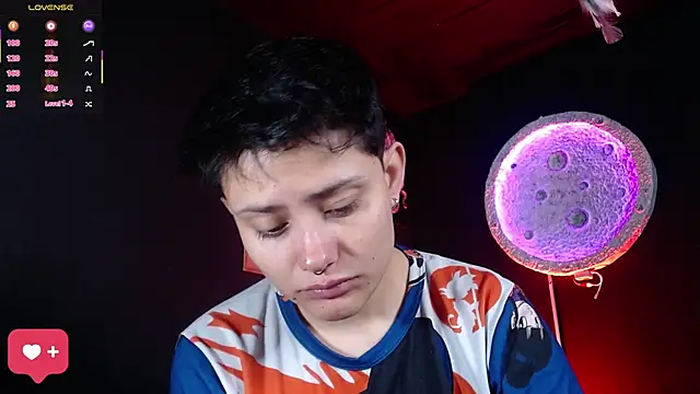 girl intense444 online show from 04-01-26, 01:01