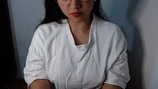 Snapshot of lizbodu chatting on 03-15-25, 11:06 lizbodu online show from 03-15-25, 11:06