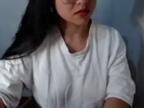 Snapshot of lizbodu chatting on 03-16-25, 03:04 lizbodu online show from 03-16-25, 03:04