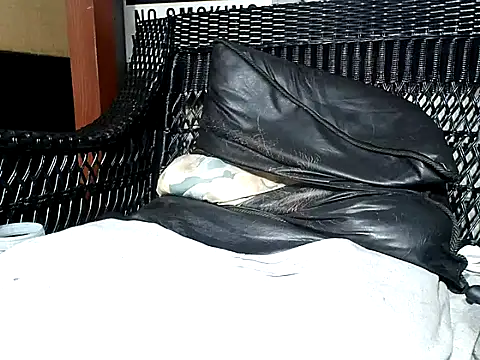 HungHawaiian808xh online show from 03-07-25, 08:34