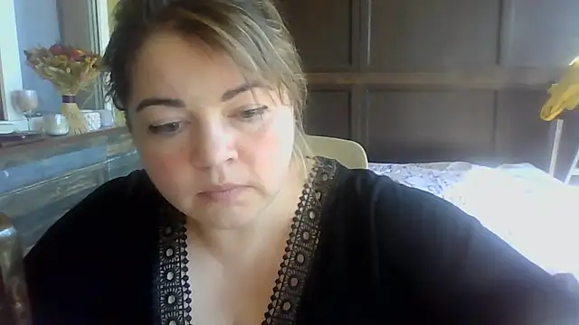 Snapshot of cute__cherry chatting on 07-01-26, 07:10 cute cherry online show from 07-01-26, 07:10