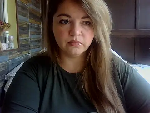 Snapshot of cute__cherry chatting on 07-17-26, 07:48 cute cherry online show from 07-17-26, 07:48