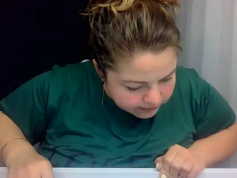 Snapshot of cute__cherry chatting on 07-25-26, 10:18 cute cherry online show from 07-25-26, 10:18