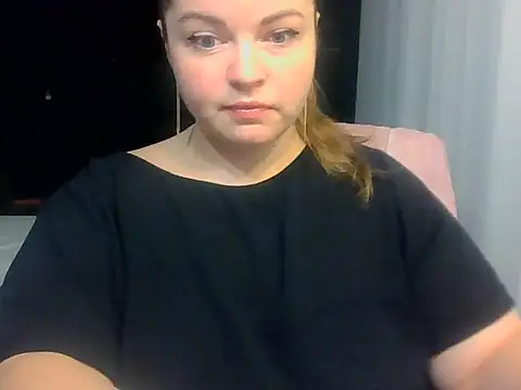 Snapshot of cute__cherry chatting on 07-31-26, 08:08 cute cherry online show from 07-31-26, 08:08