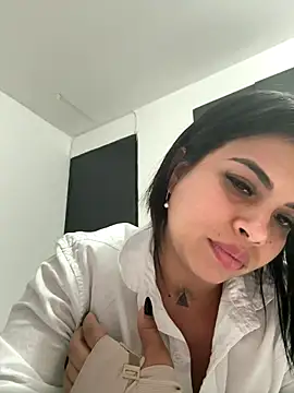 arianna smith  online show from 12-19-25, 10:06