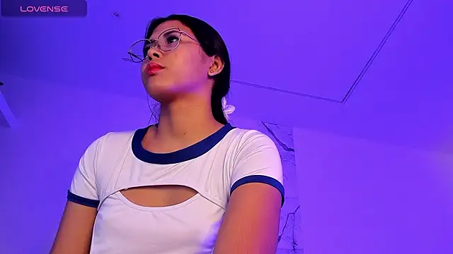 alysson 18 online show from 11-25-25, 01:22