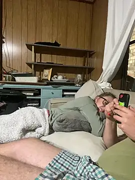 Snapshot of Charlie-N-Bubblez chatting on 01-19-25, 09:44 Charlie-N-Bubblez online show from 01-19-25, 09:44