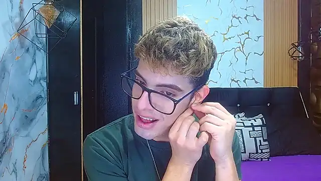 angel sexyevil online show from 01-10-26, 12:18