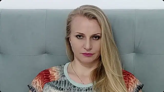 K  Adrienne online show from 12-08-24, 09:35