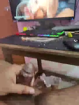 Snapshot of Mordansex chatting on 12-23-24, 04:44 Mordansex online show from 12-23-24, 04:44