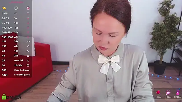 Snapshot of VickyGolden chatting on 06-17-26, 05:21 VickyGolden online show from 06-17-26, 05:21