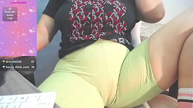 Snapshot of Tiffany_teressa chatting on 02-26-25, 06:04 Tiffany teressa online show from 02-26-25, 06:04