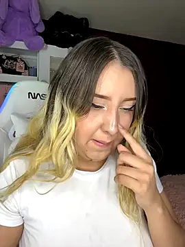 NibiruNairobi69 online show from 10-19-25, 11:05