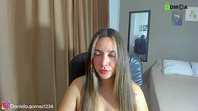 Danielacams online show from 01-10-25, 04:12
