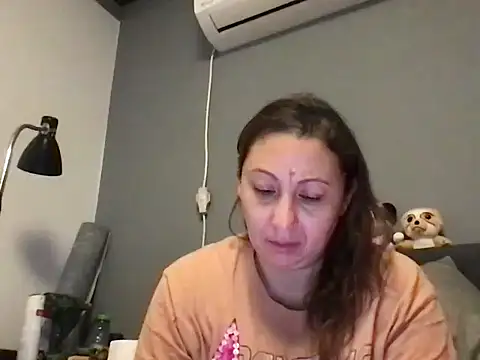 Snapshot of maryxex28 chatting on 11-24-25, 05:40 maryxex28 online show from 11-24-25, 05:40