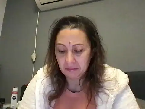 Snapshot of maryxex28 chatting on 11-28-25, 06:16 maryxex28 online show from 11-28-25, 06:16