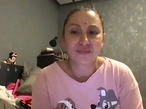 Snapshot of maryxex28 chatting on 11-30-25, 08:02 maryxex28 online show from 11-30-25, 08:02