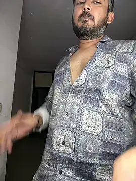 Snapshot of Spicy_aryan chatting on 05-17-26, 04:03 Spicy aryan online show from 05-17-26, 04:03