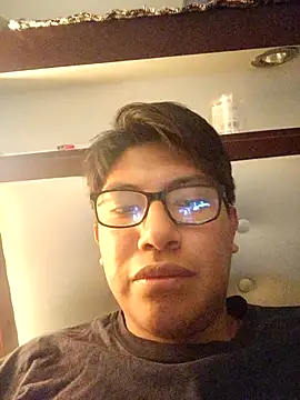 Snapshot of Francotirador21 chatting on 10-25-25, 11:21 Francotirador21 online show from 10-25-25, 11:21