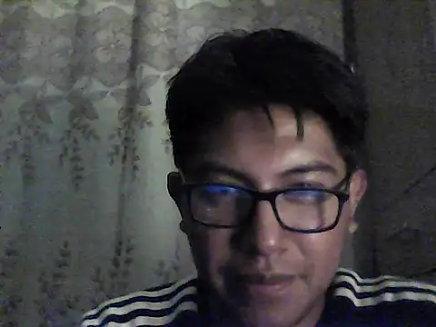 Snapshot of Francotirador21 chatting on 11-05-25, 12:10 Francotirador21 online show from 11-05-25, 12:10