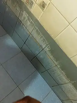 dinesh682 online show from 10-30-25, 09:48