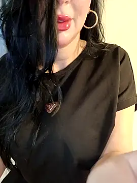 Queen sousou online show from 02-14-26, 09:28