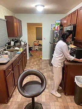 Snapshot of Good-Juju chatting on 01-16-25, 03:23 Good-Juju online show from 01-16-25, 03:23