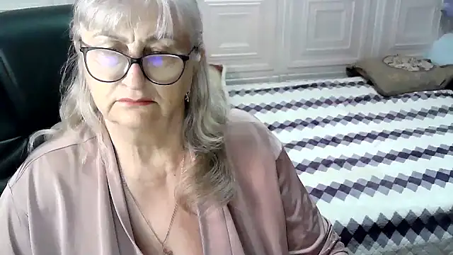 LolkaAlyss online show from 11-26-25, 02:01