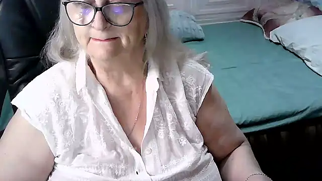 LolkaAlyss online show from 01-17-26, 04:00