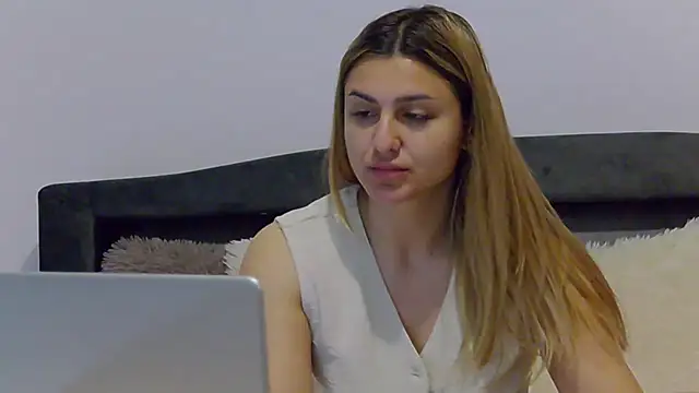 NicolePlay online show from 03-24-26, 05:34