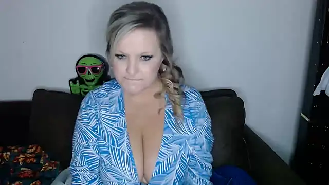 BigTitBarbie68 online show from 10-19-25, 04:51
