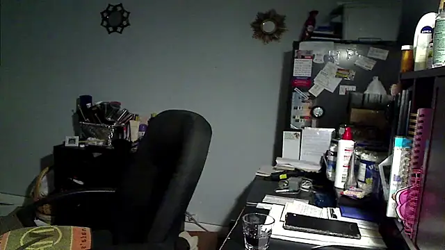 XTRAHORNYONE online show from 05-08-26, 12:05