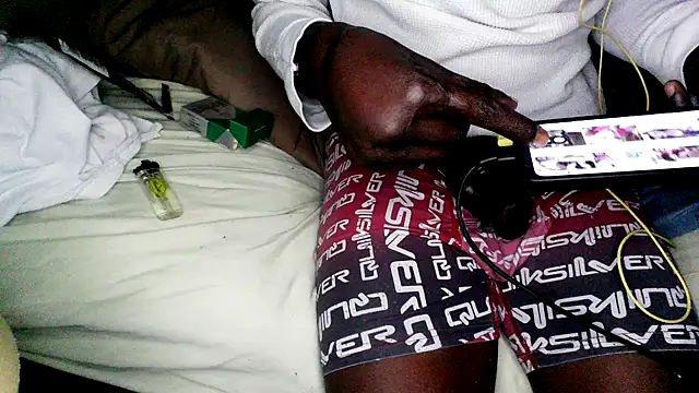 RinsingWood84 online show from 02-03-26, 07:46