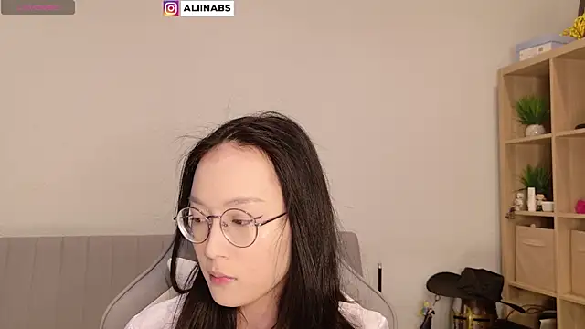 aliiiiiina online show from 01-16-25, 06:37