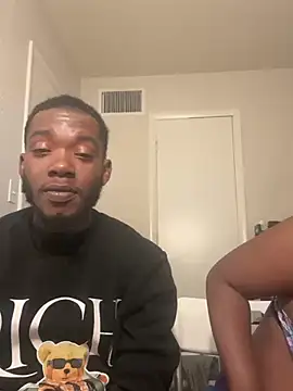 Snapshot of DancingLemonade chatting on 01-21-25, 04:21 DancingLemonade online show from 01-21-25, 04:21