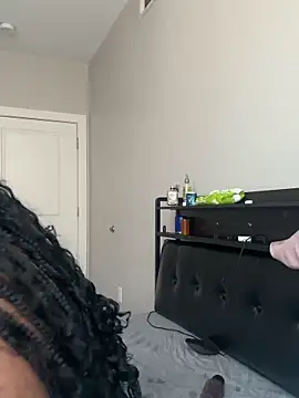 Snapshot of DancingLemonade chatting on 10-31-25, 03:02 DancingLemonade online show from 10-31-25, 03:02