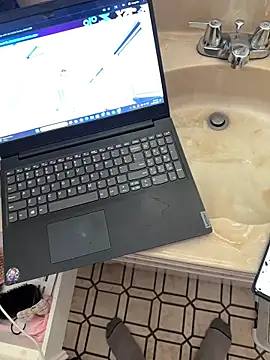 Snapshot of Exclusivenutxxx chatting on 11-10-25, 10:31 Exclusivenutxxx online show from 11-10-25, 10:31