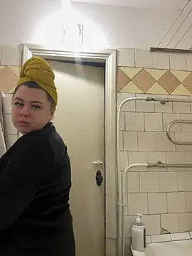 Snapshot of Sara_Slow chatting on 12-14-24, 06:41 Sara Slow online show from 12-14-24, 06:41