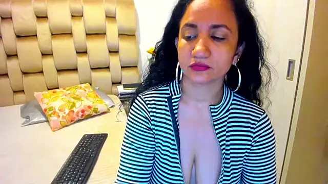 Snapshot of alaskmiller1 chatting on 07-14-26, 02:05 alaskmiller1 online show from 07-14-26, 02:05