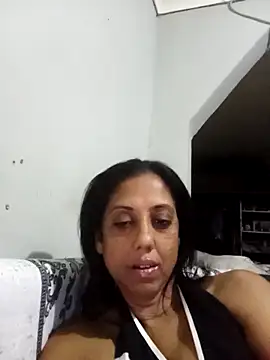 Snapshot of Mahi4luv chatting on 04-18-26, 10:32 Mahi4luv online show from 04-18-26, 10:32