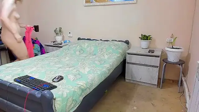 Snapshot of DUSSY_PUSSY chatting on 02-15-26, 05:59 DUSSY PUSSY online show from 02-15-26, 05:59