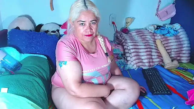 Snapshot of estrellita_fugaz16x chatting on 07-14-26, 03:55 estrellita fugaz16x online show from 07-14-26, 03:55
