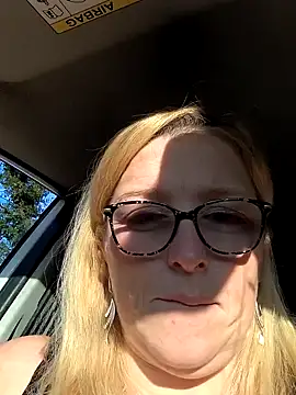 Snapshot of winniess40 chatting on 12-29-24, 09:50 winniess40 online show from 12-29-24, 09:50