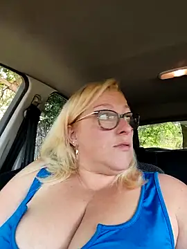 Snapshot of winniess40 chatting on 04-21-26, 11:16 winniess40 online show from 04-21-26, 11:16