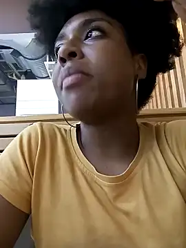 thaimy  online show from 01-22-25, 10:05