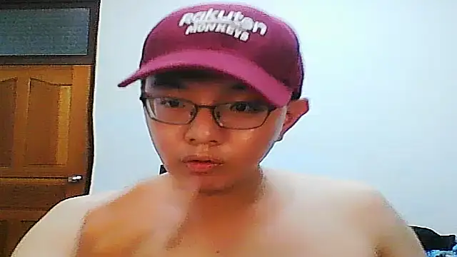 Snapshot of poter77112 chatting on 04-10-26, 04:01 poter77112 online show from 04-10-26, 04:01