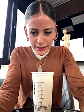 alana15 online show from 10-23-25, 09:35